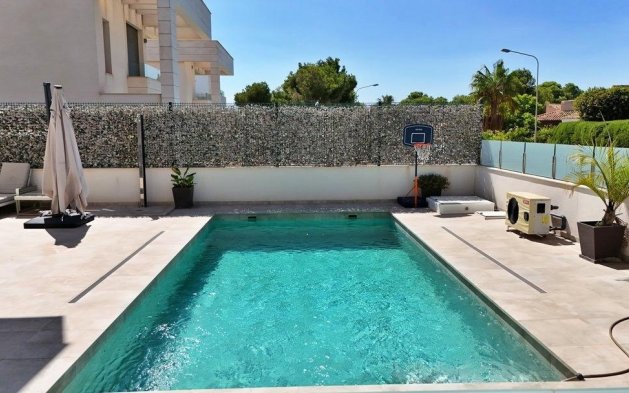 Resale - Villa - Orihuela Costa - Villamartín
