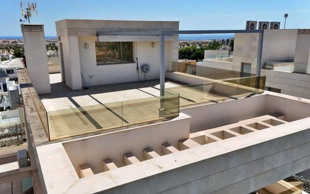 Resale - Villa - Orihuela Costa - Villamartín