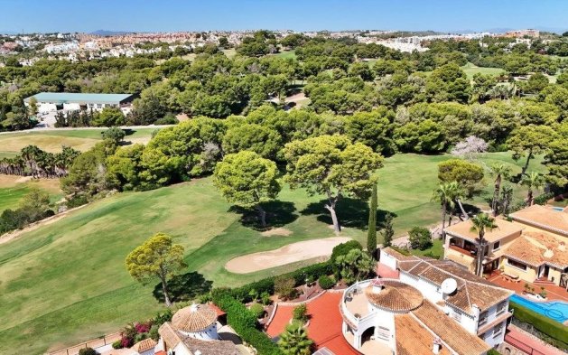 Resale - Villa - Orihuela Costa - Villamartín