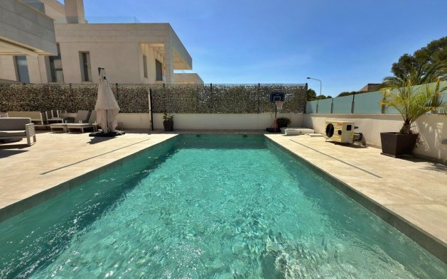 Resale - Villa - Orihuela Costa - Villamartín