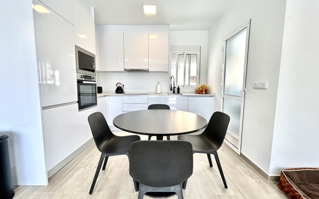 Resale - Villa - Orihuela Costa - Villamartín