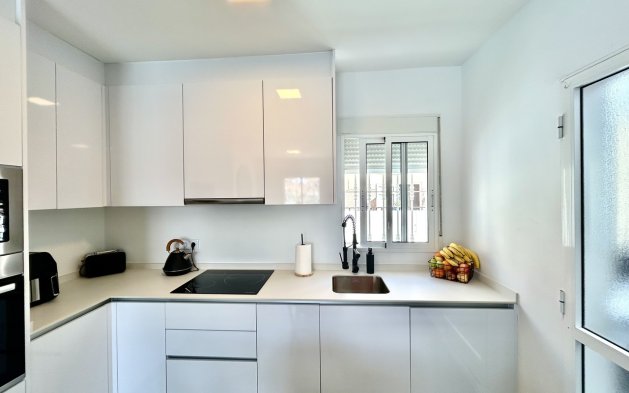 Resale - Villa - Orihuela Costa - Villamartín