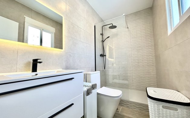 Resale - Villa - Orihuela Costa - Villamartín