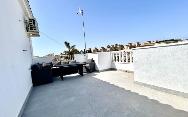 Resale - Villa - Orihuela Costa - Villamartín