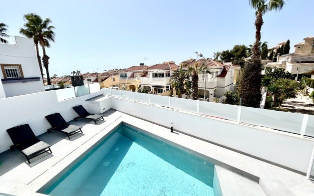 Resale - Villa - Orihuela Costa - Villamartín