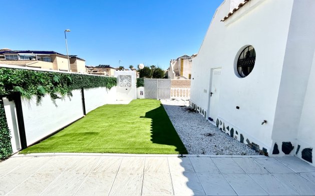 Resale - Townhouse - Torrevieja - Punta Prima