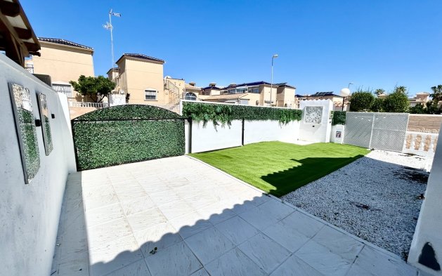 Resale - Townhouse - Torrevieja - Punta Prima