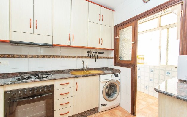 Resale - Apartment / flat - Torrevieja - Playa del Cura