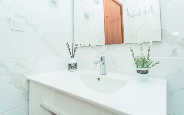 Resale - Apartment / flat - Torrevieja - Playa del Cura