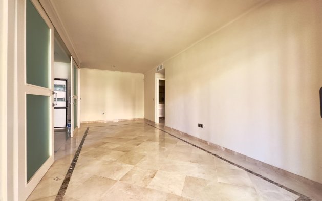 Resale - Apartment / flat - Los Alcázares - Punta Calera