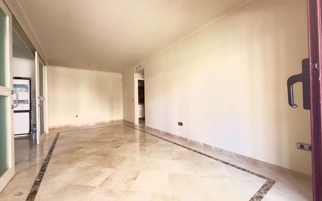 Resale - Apartment / flat - Los Alcázares - Punta Calera