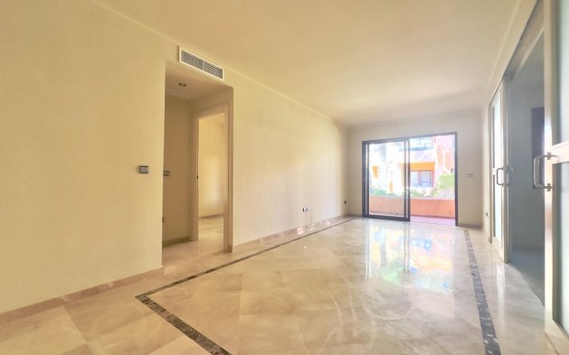 Resale - Apartment / flat - Los Alcázares - Punta Calera