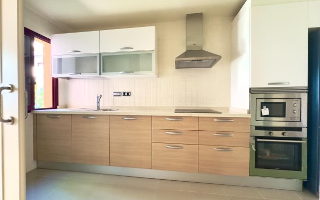 Resale - Apartment / flat - Los Alcázares - Punta Calera