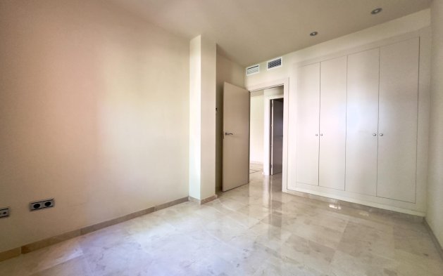 Resale - Apartment / flat - Los Alcázares - Punta Calera