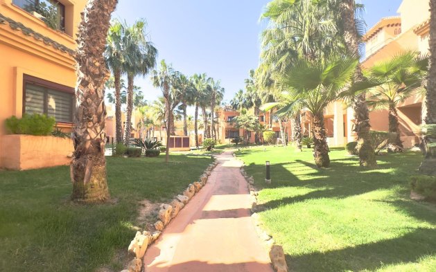 Resale - Apartment / flat - Los Alcázares - Punta Calera