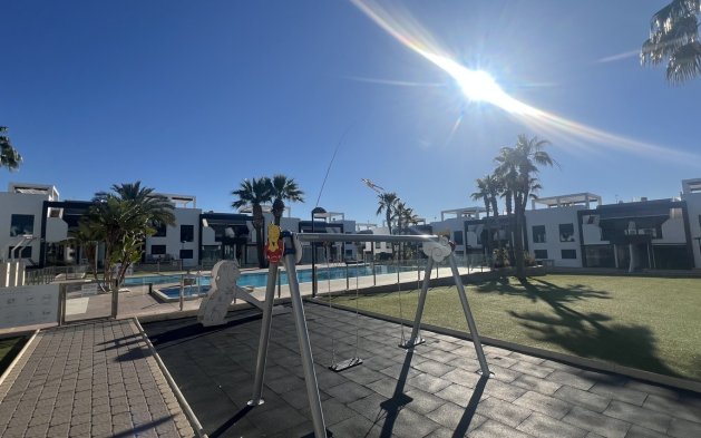 Resale - Apartment / flat - Orihuela Costa - La Zenia