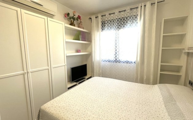 Resale - Apartment / flat - Orihuela Costa - La Zenia