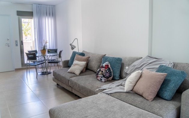 Resale - Bungalow - Pilar de la Horadada - Torre de la Horadada