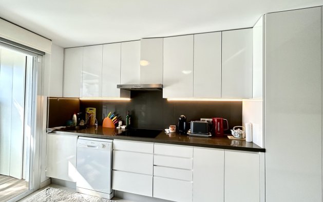 Resale - Apartment / flat - Torrevieja - Punta Prima