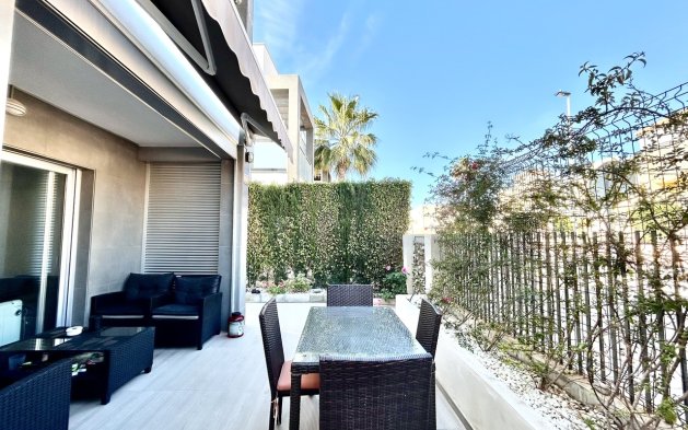 Resale - Apartment / flat - Torrevieja - Punta Prima
