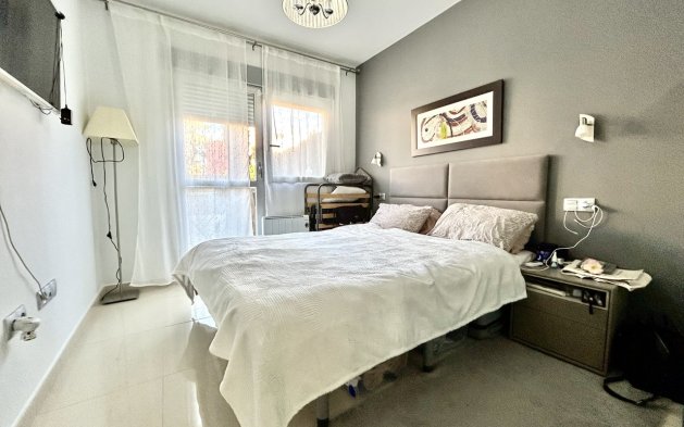 Resale - Apartment / flat - Torrevieja - Punta Prima