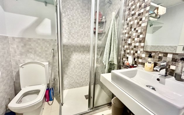 Resale - Apartment / flat - Torrevieja - Punta Prima