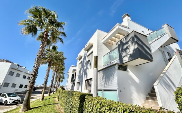 Resale - Apartment / flat - Torrevieja - Punta Prima