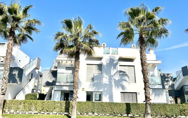 Resale - Apartment / flat - Torrevieja - Punta Prima