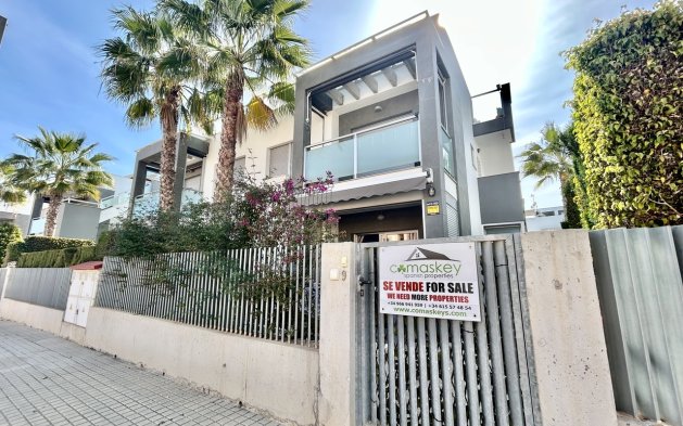 Resale - Apartment / flat - Torrevieja - Punta Prima