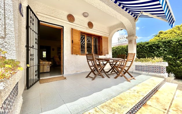 Resale - Villa - Orihuela Costa - La Zenia