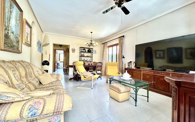 Resale - Villa - Orihuela Costa - La Zenia