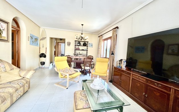 Resale - Villa - Orihuela Costa - La Zenia