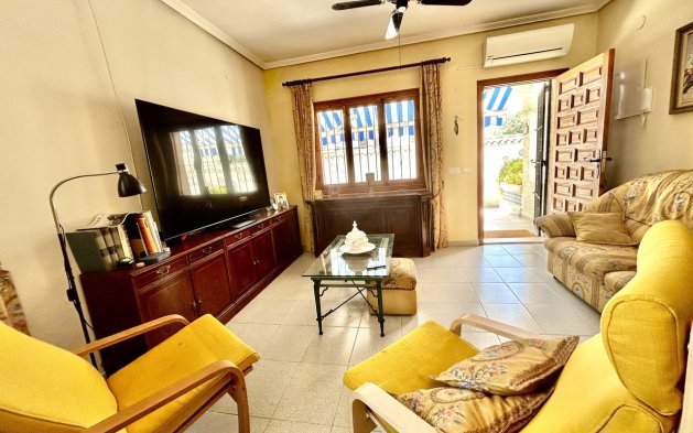 Resale - Villa - Orihuela Costa - La Zenia