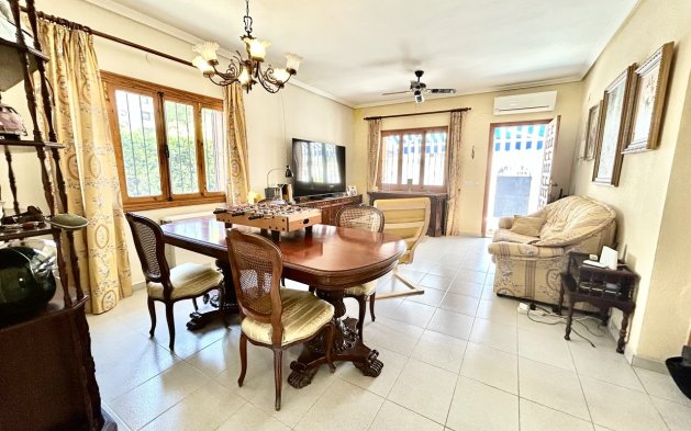 Resale - Villa - Orihuela Costa - La Zenia