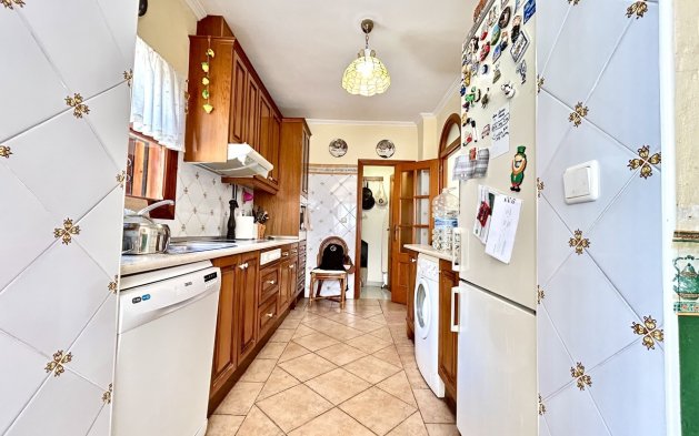 Resale - Villa - Orihuela Costa - La Zenia
