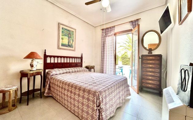 Resale - Villa - Orihuela Costa - La Zenia