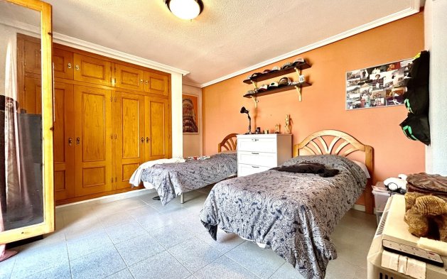 Resale - Villa - Orihuela Costa - La Zenia