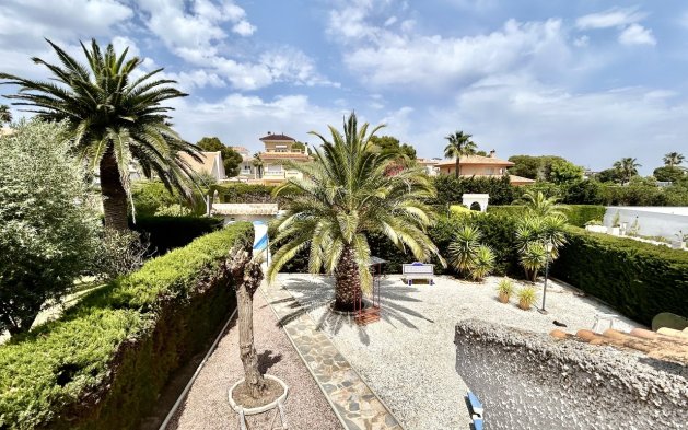 Resale - Villa - Orihuela Costa - La Zenia