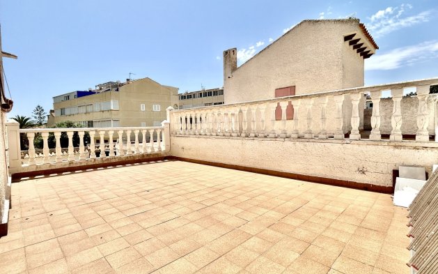 Resale - Villa - Orihuela Costa - La Zenia