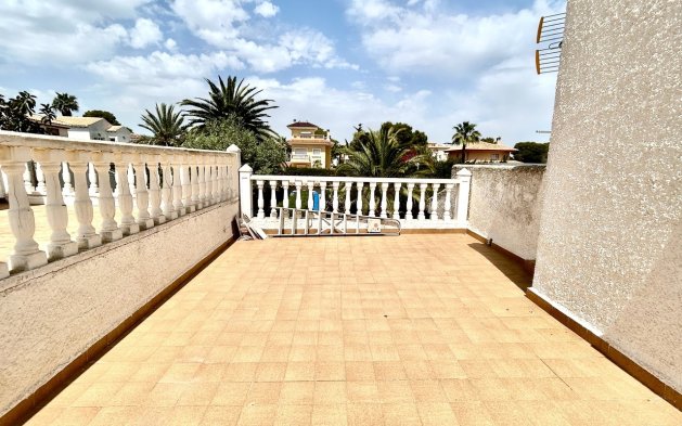 Resale - Villa - Orihuela Costa - La Zenia