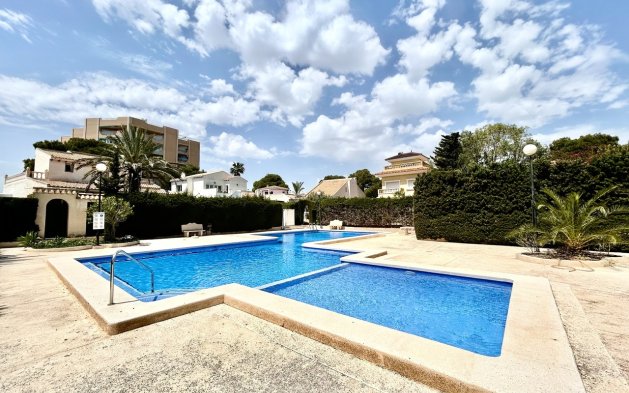 Resale - Villa - Orihuela Costa - La Zenia