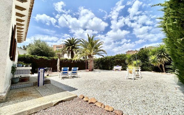 Resale - Villa - Orihuela Costa - La Zenia