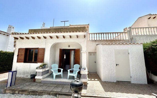 Resale - Villa - Orihuela Costa - La Zenia