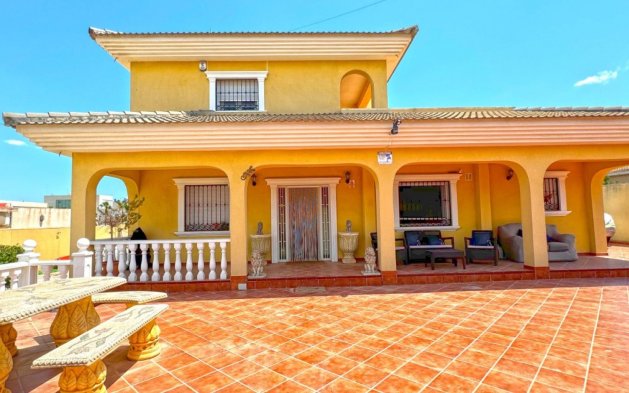 Begagnad - Villa - Torrevieja - Los Balcones - Los Altos 
