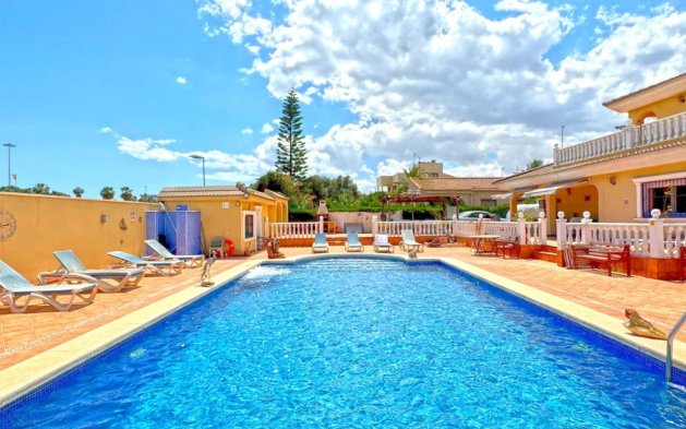 Begagnad - Villa - Torrevieja - Los Balcones - Los Altos 