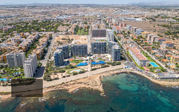 Odsprzedaż - Mieszkanie w bloku - Torrevieja