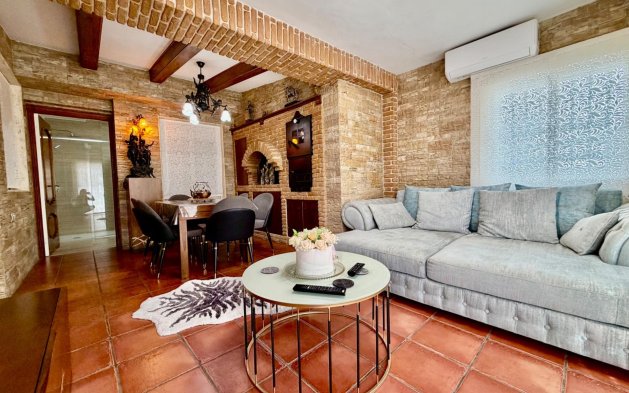 Resale - Villa - Orihuela Costa - La Zenia