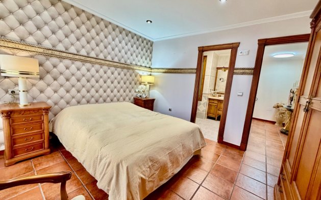 Resale - Villa - Orihuela Costa - La Zenia