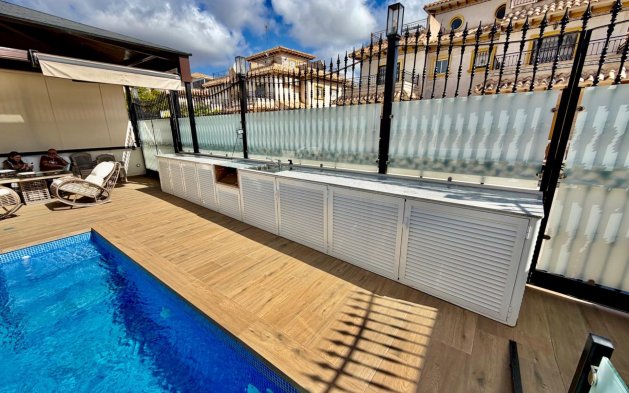 Resale - Villa - Orihuela Costa - La Zenia