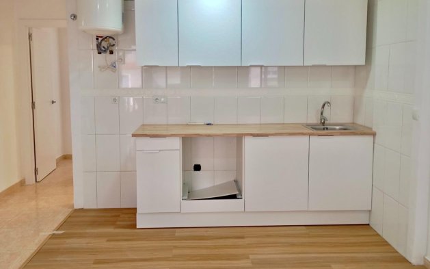 Resale - Apartment / flat - Torrevieja - Centro